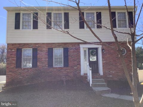 305 SILKY OAK COURT LINTHICUM HEIGHTS MD 21090