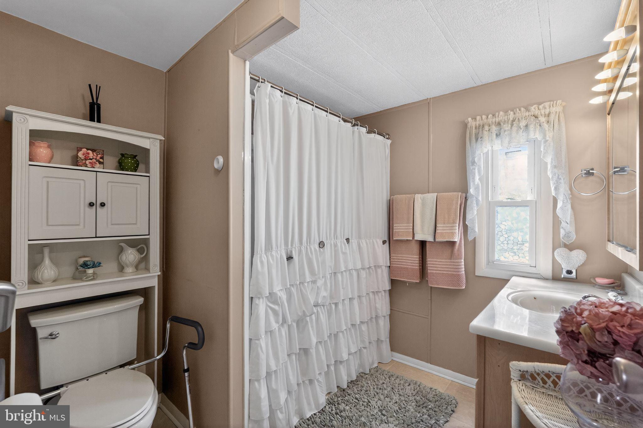 NESHAMINY FALLS - Residential