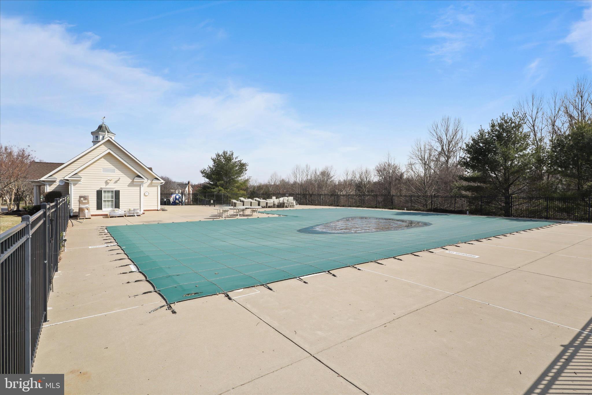 DOMINION VALLEY COUNTRY CLUB - Residential Lease