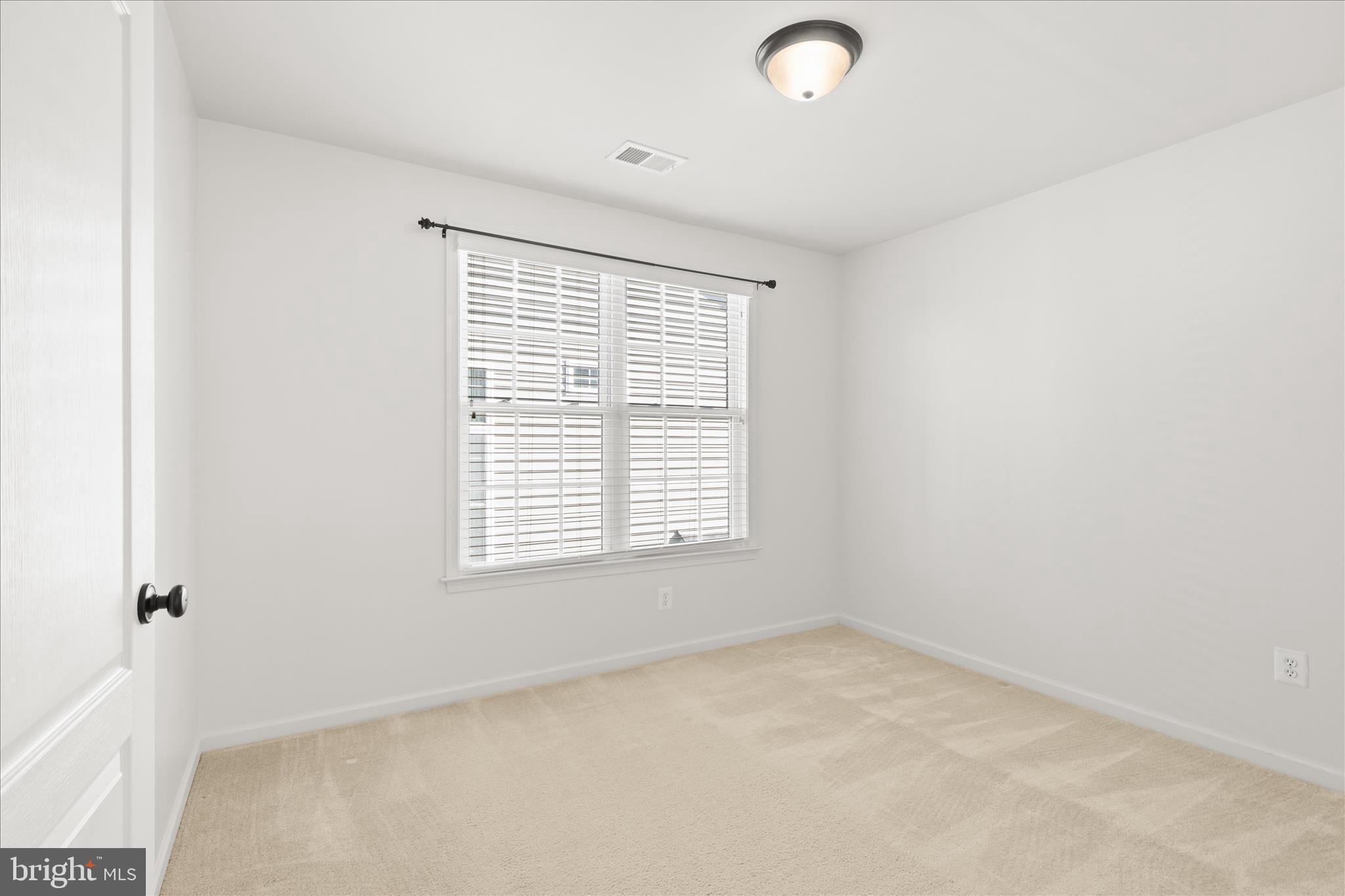 DOMINION VALLEY COUNTRY CLUB - Residential Lease