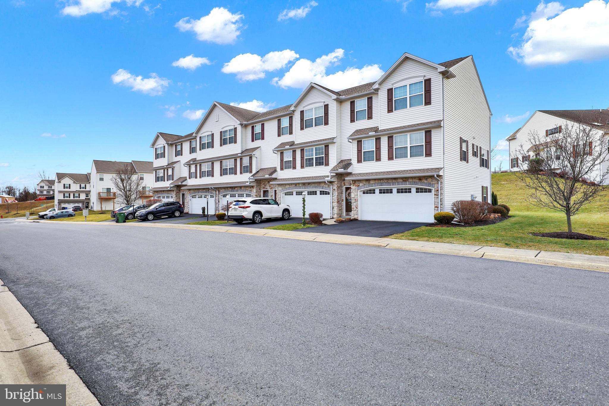 MARGARETS GROVE - Residential