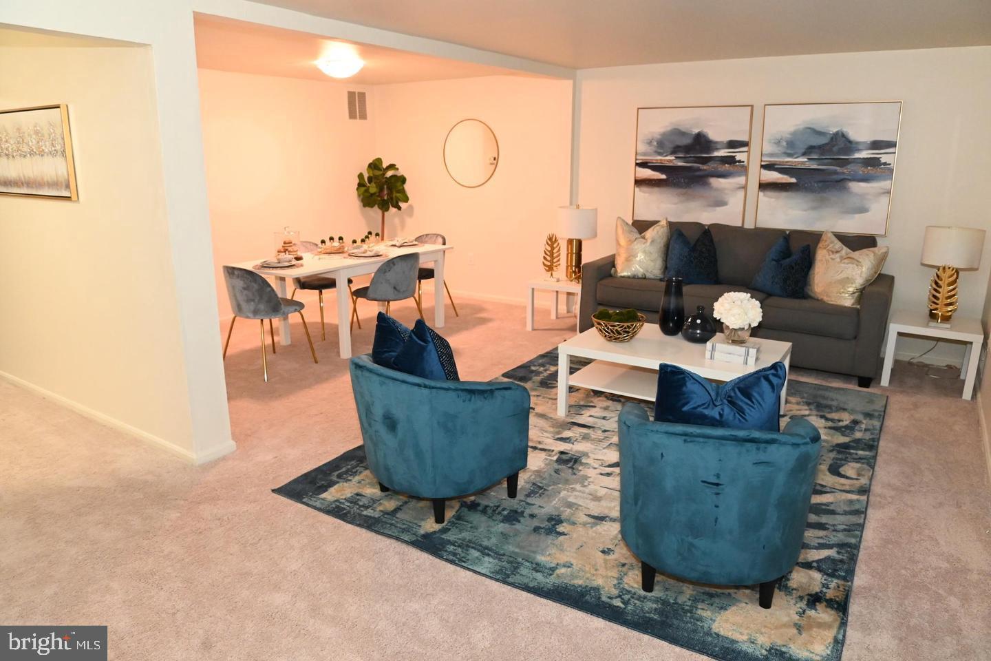 PINEWOOD HILL - Residential