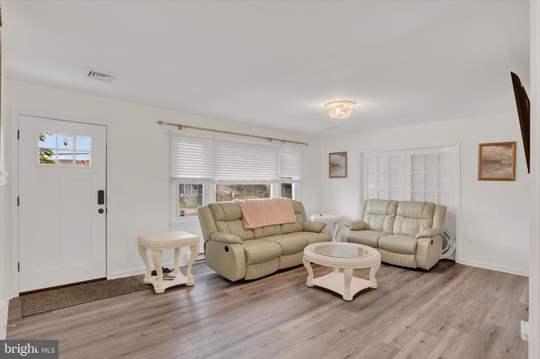 12 WHITE BIRCH AVENUE