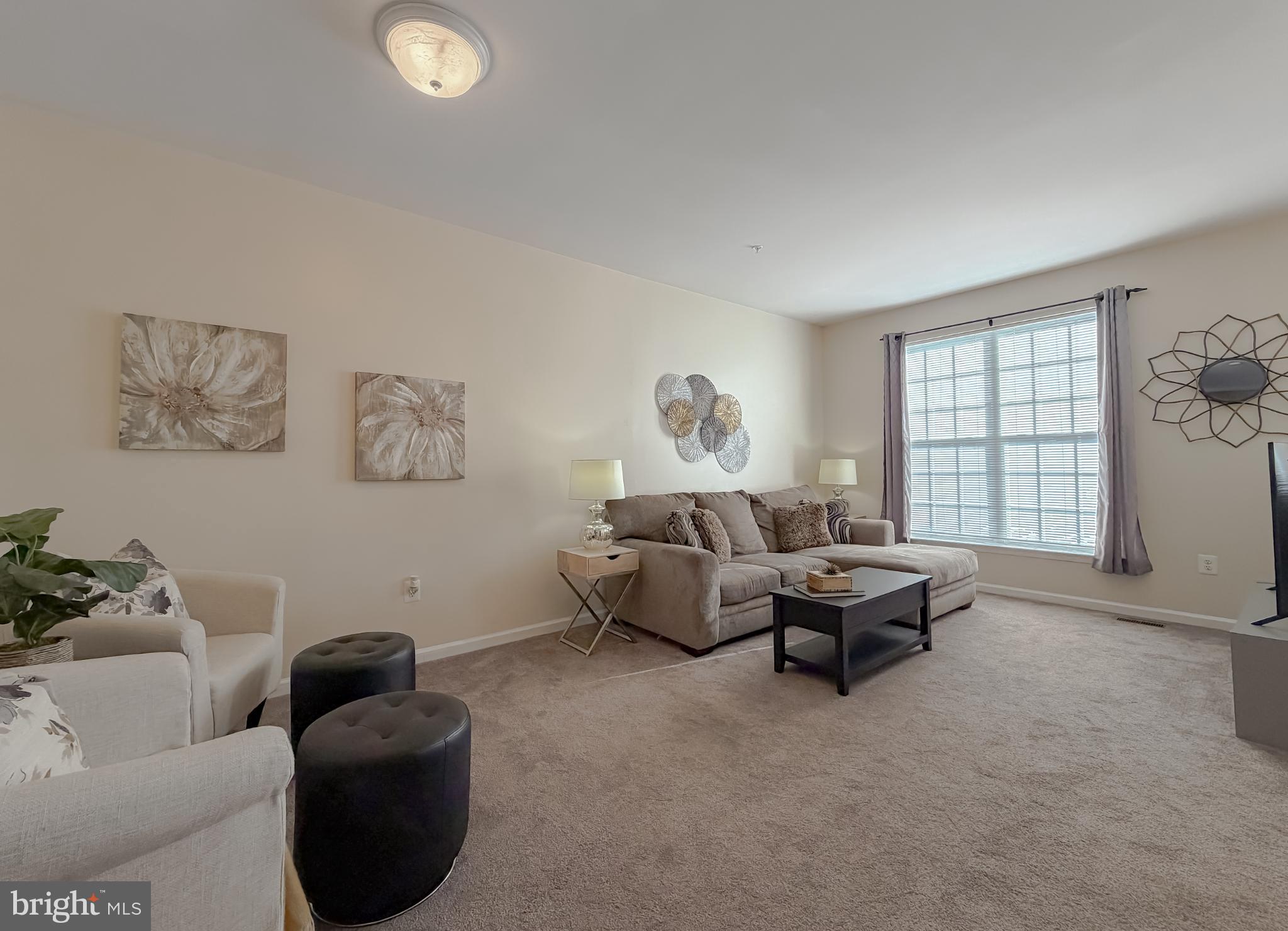 WESTBURY PUB - Residential