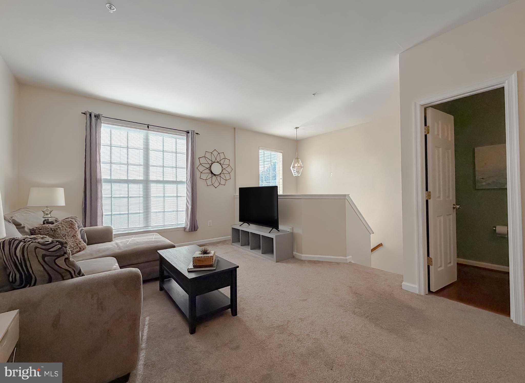 WESTBURY PUB - Residential