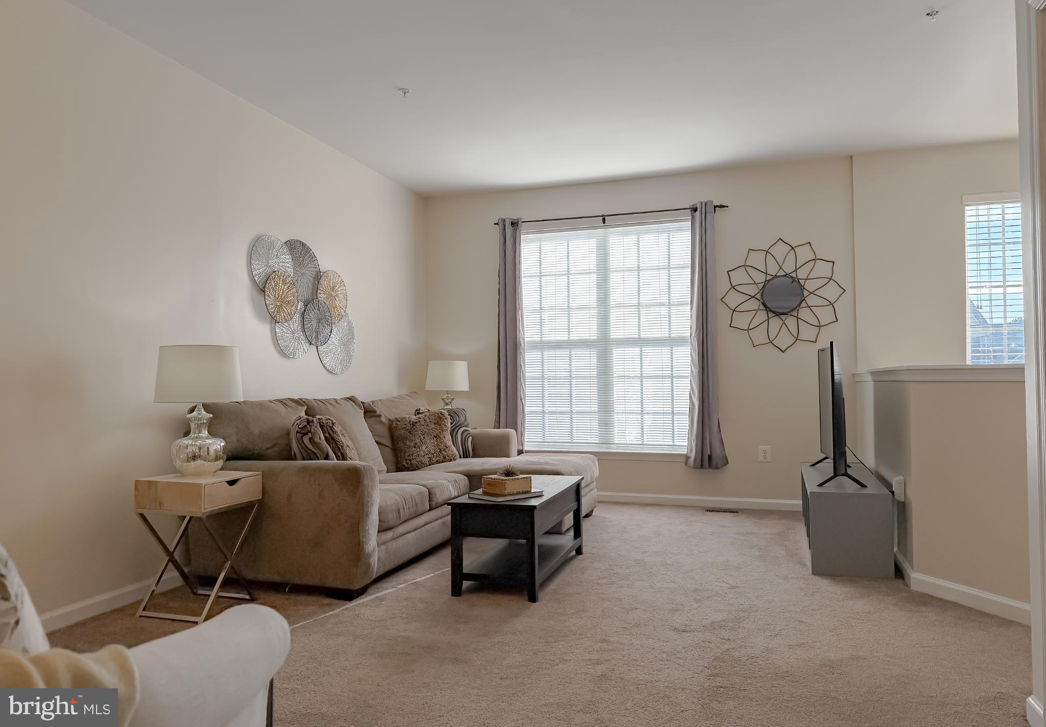 WESTBURY PUB - Residential