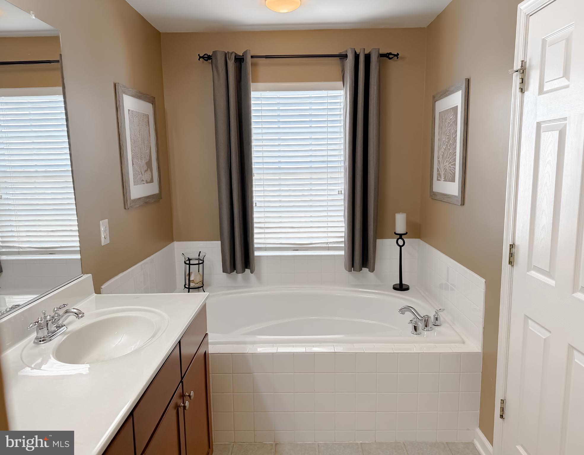 WESTBURY PUB - Residential