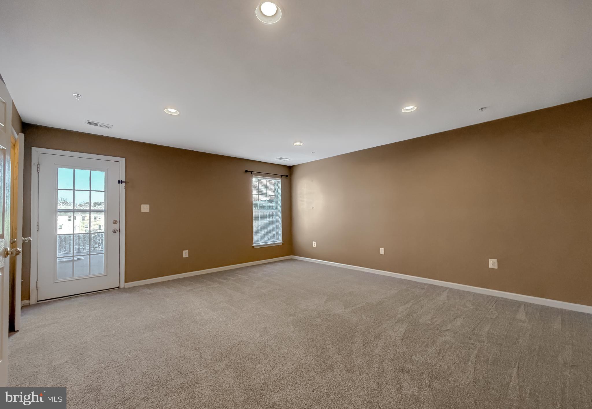 WESTBURY PUB - Residential