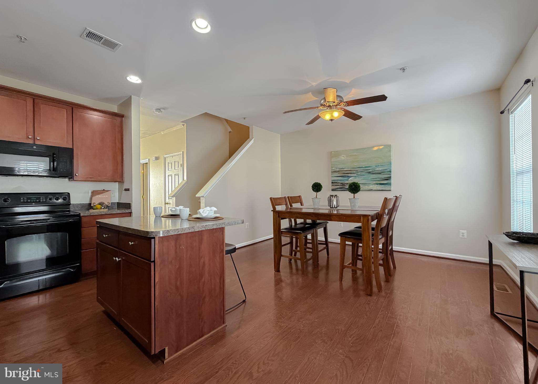 WESTBURY PUB - Residential