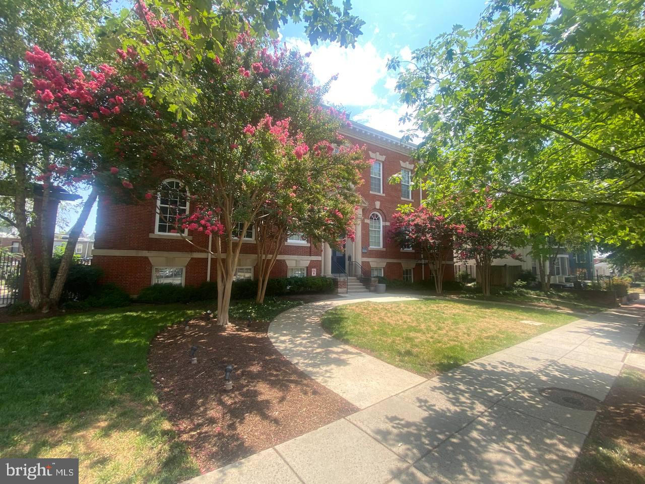 2035 2ND STREET NW GL05