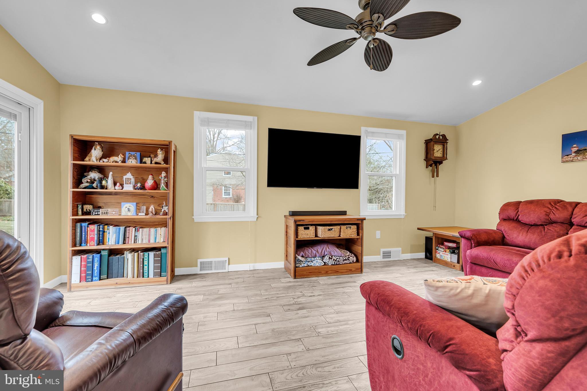 CARRCROFT CREST - Residential