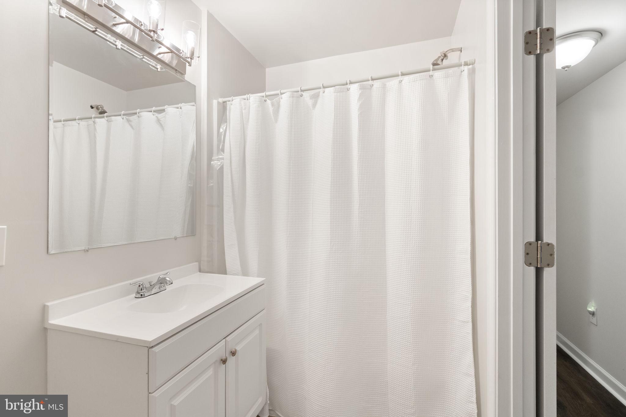 LANCASTER GATE - Residential