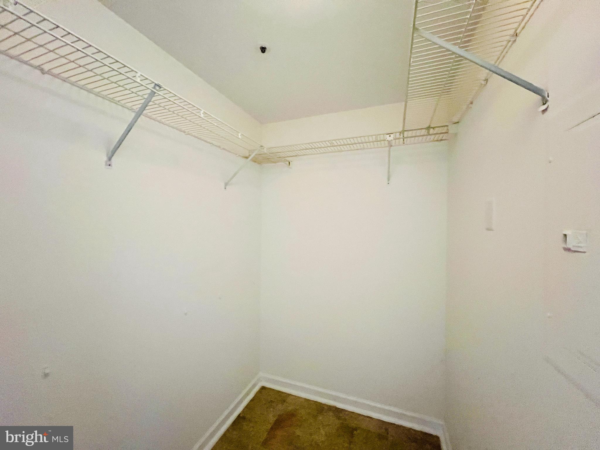 MONTGOMERY RUN - Residential Lease