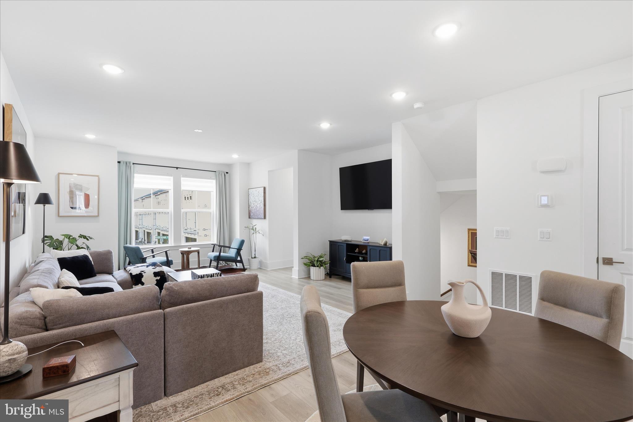 THE GROVE AT JACKSON VILLAGE - Residential