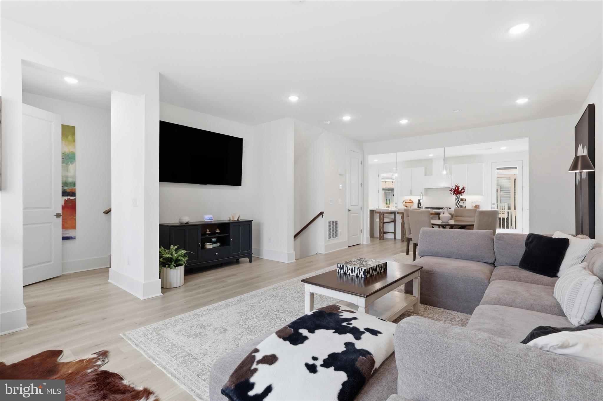 THE GROVE AT JACKSON VILLAGE - Residential