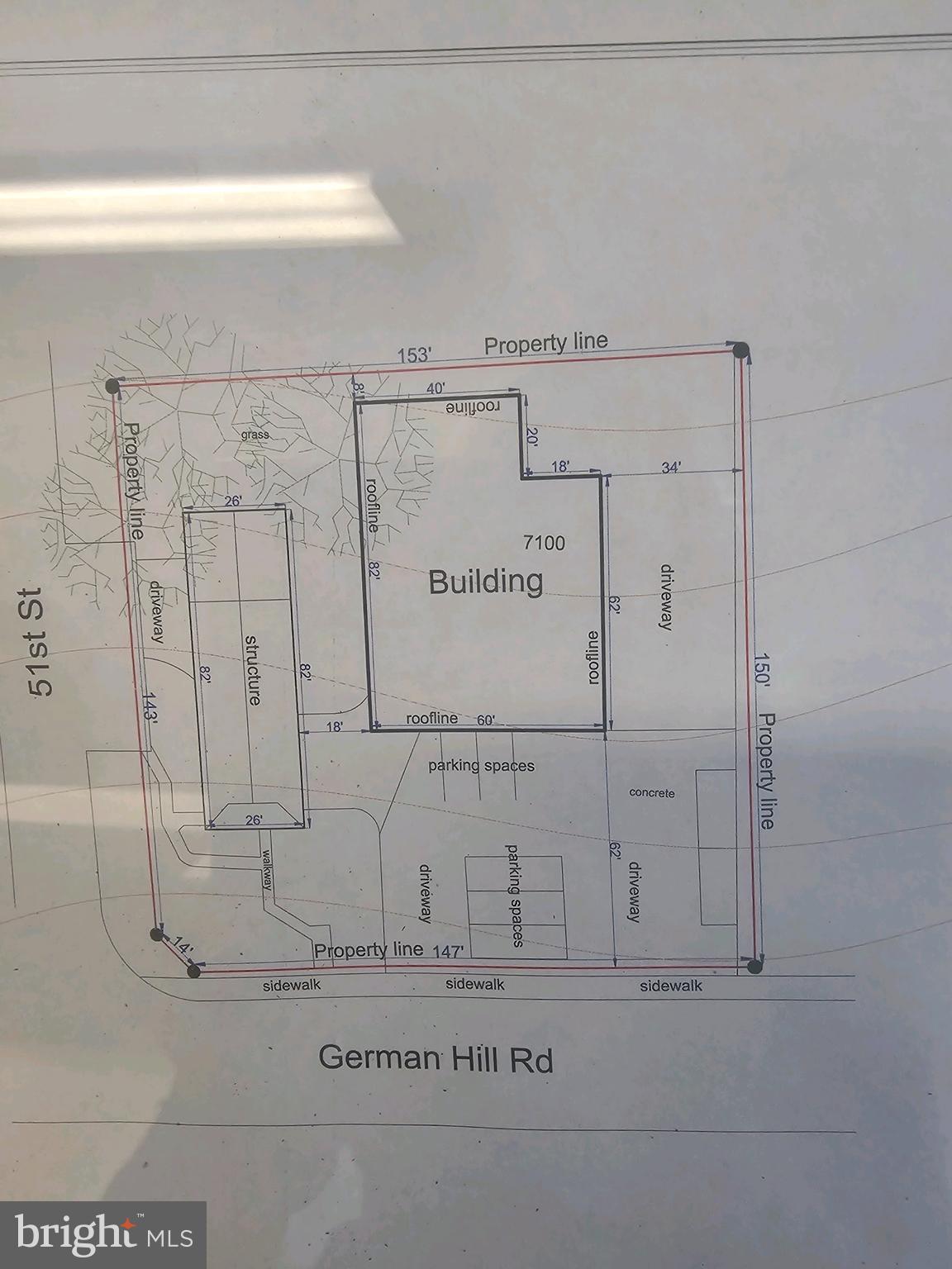 Main image without alt text