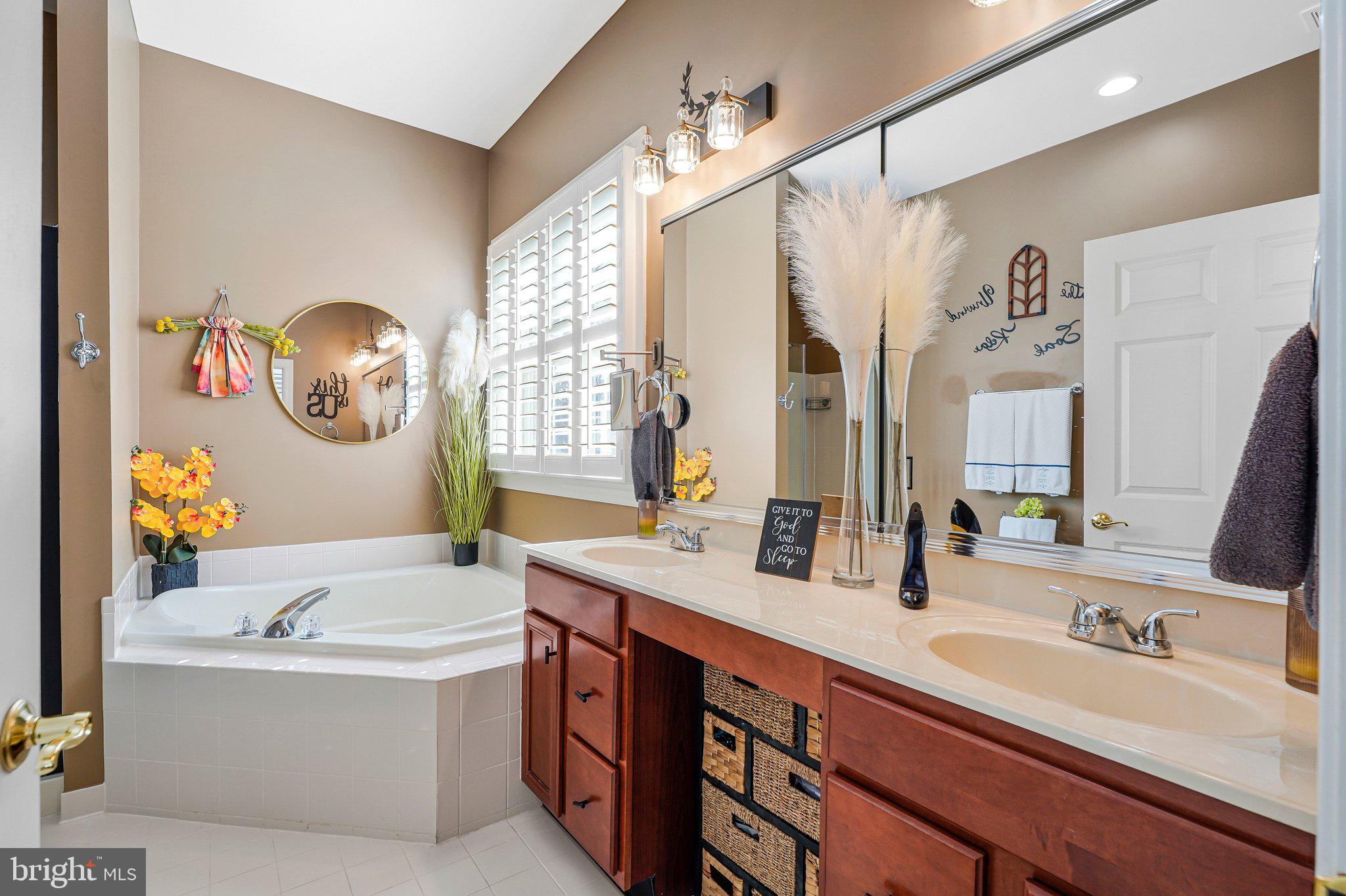 REGENCY AT DOMINION VALLEY - Residential