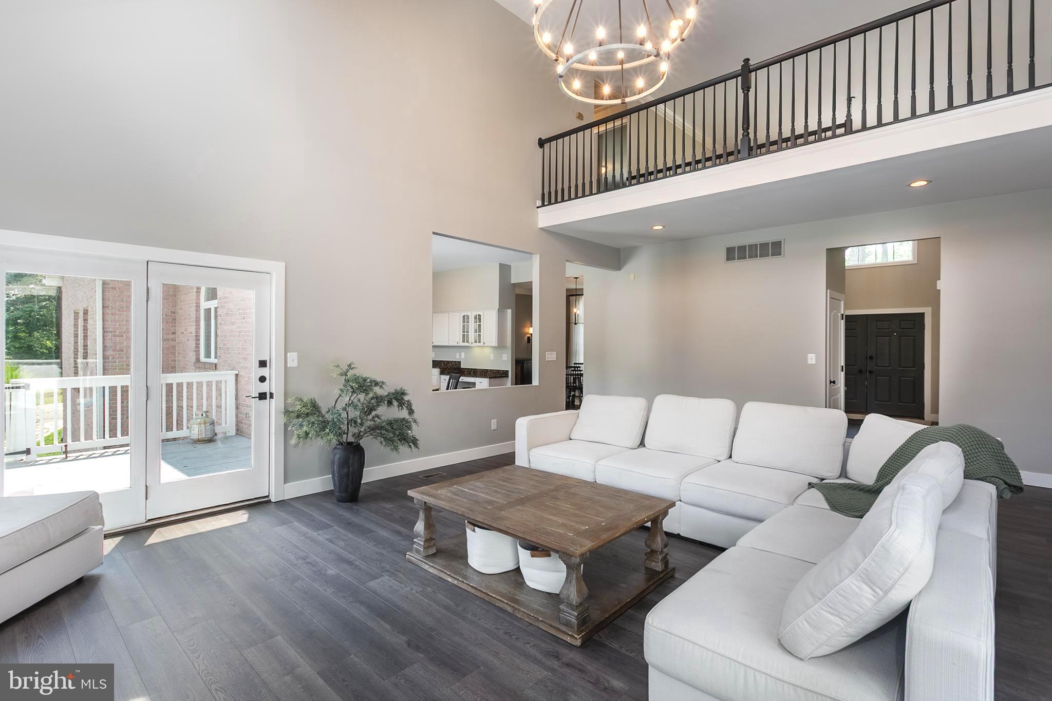 GLENCOE OAKS - Residential