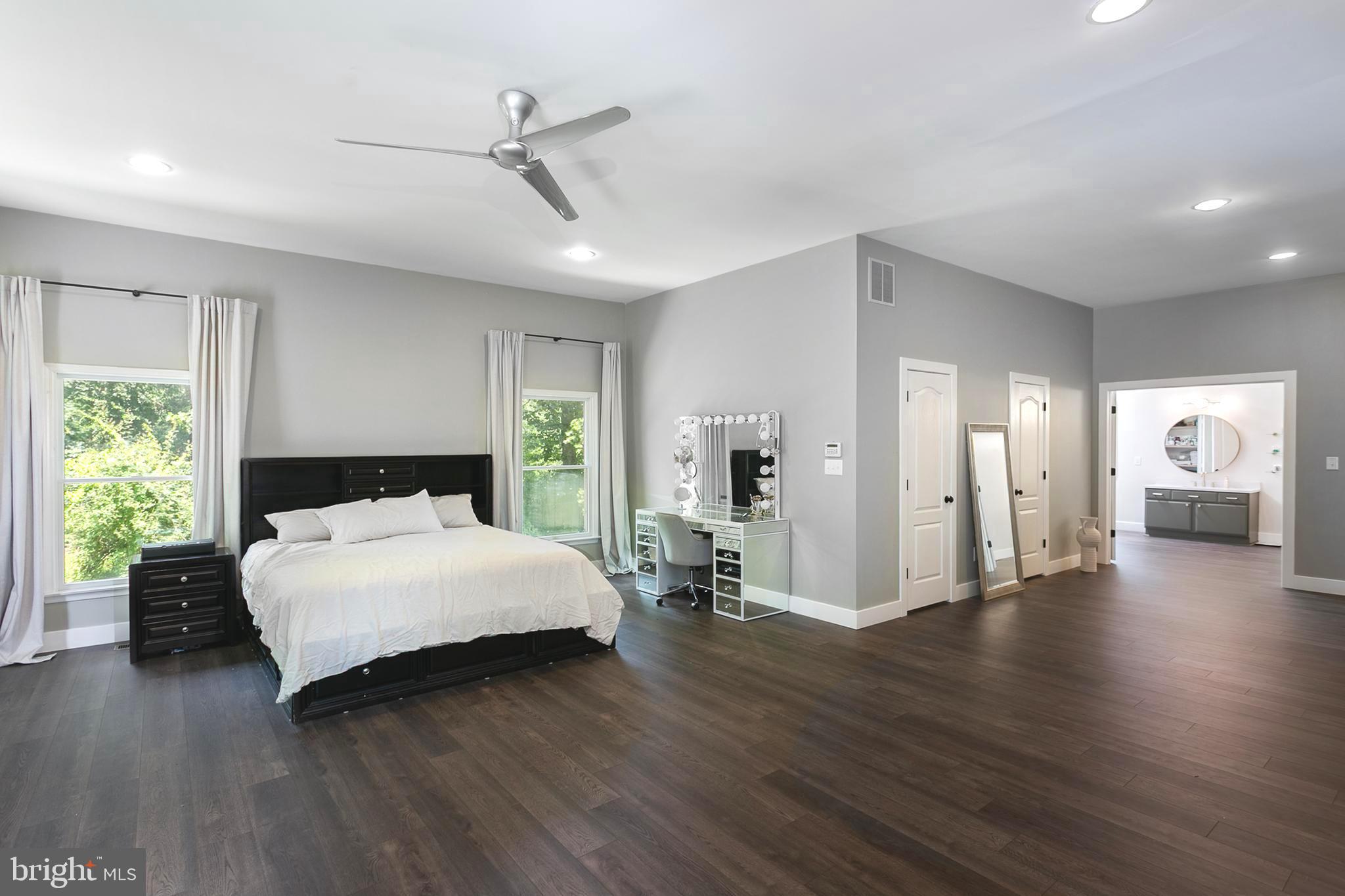 GLENCOE OAKS - Residential