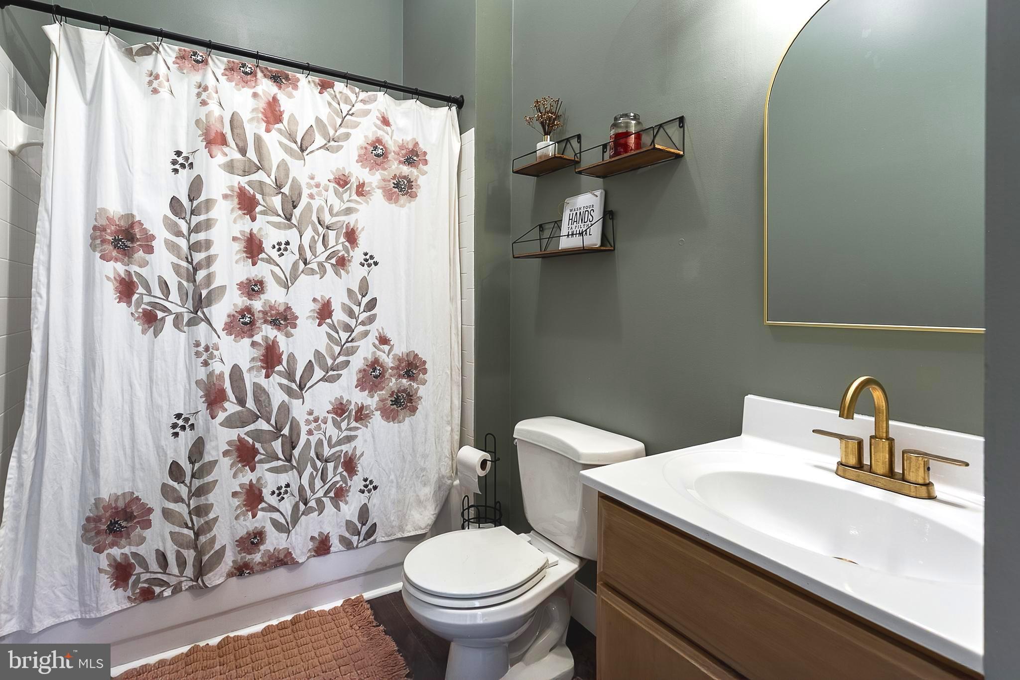 GLENCOE OAKS - Residential