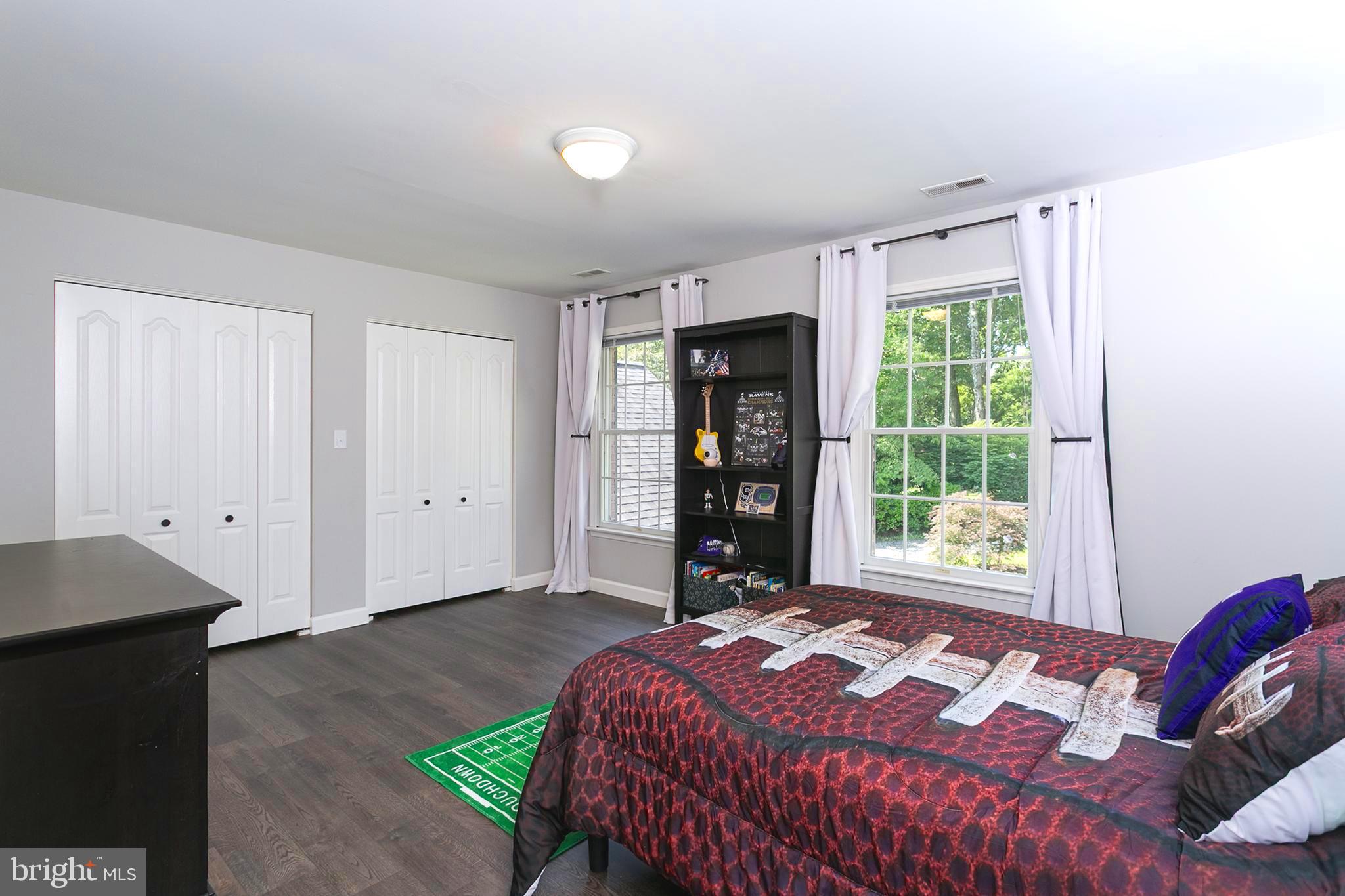 GLENCOE OAKS - Residential