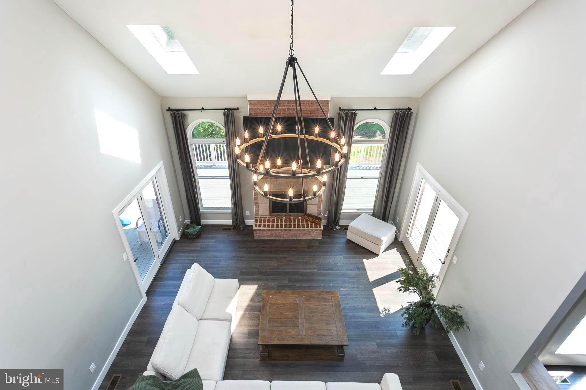 GLENCOE OAKS - Residential