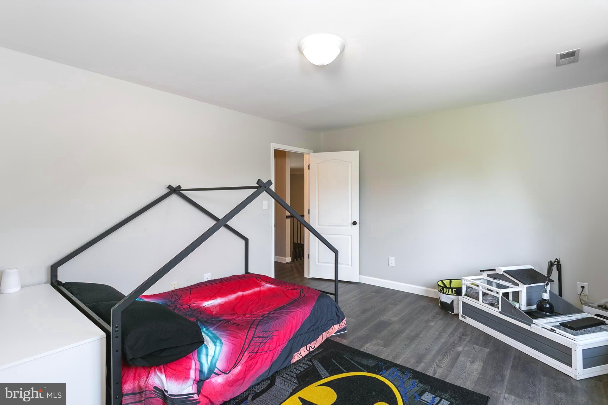 GLENCOE OAKS - Residential