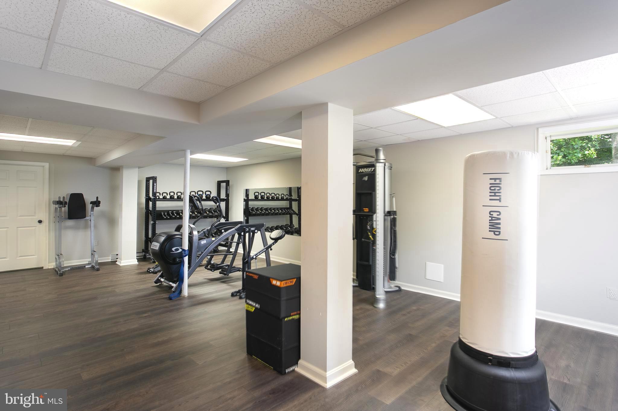 GLENCOE OAKS - Residential