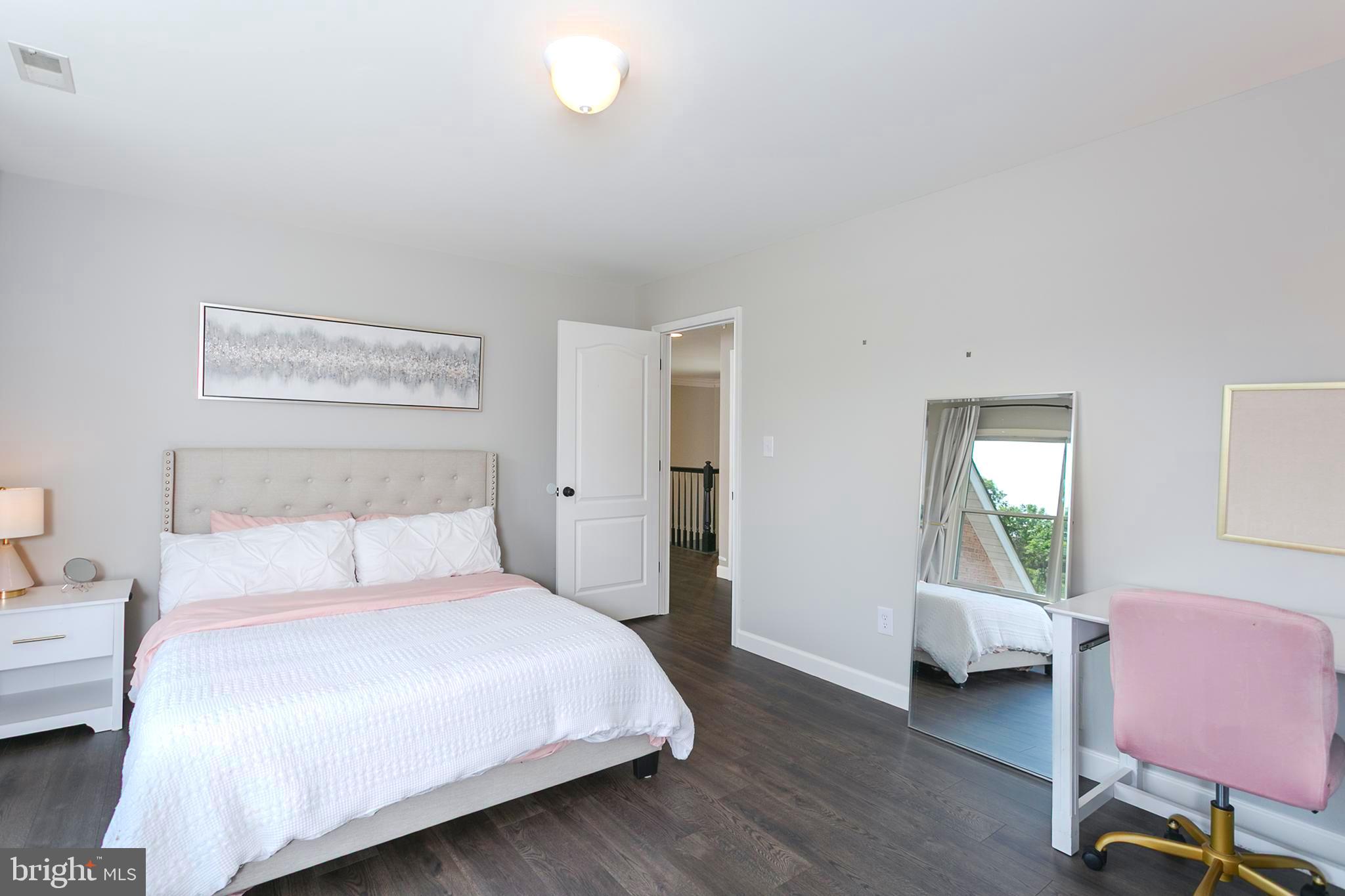 GLENCOE OAKS - Residential