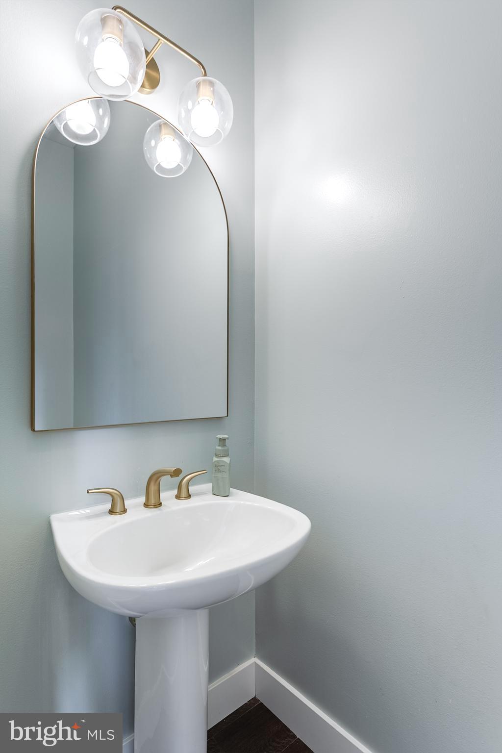 GLENCOE OAKS - Residential