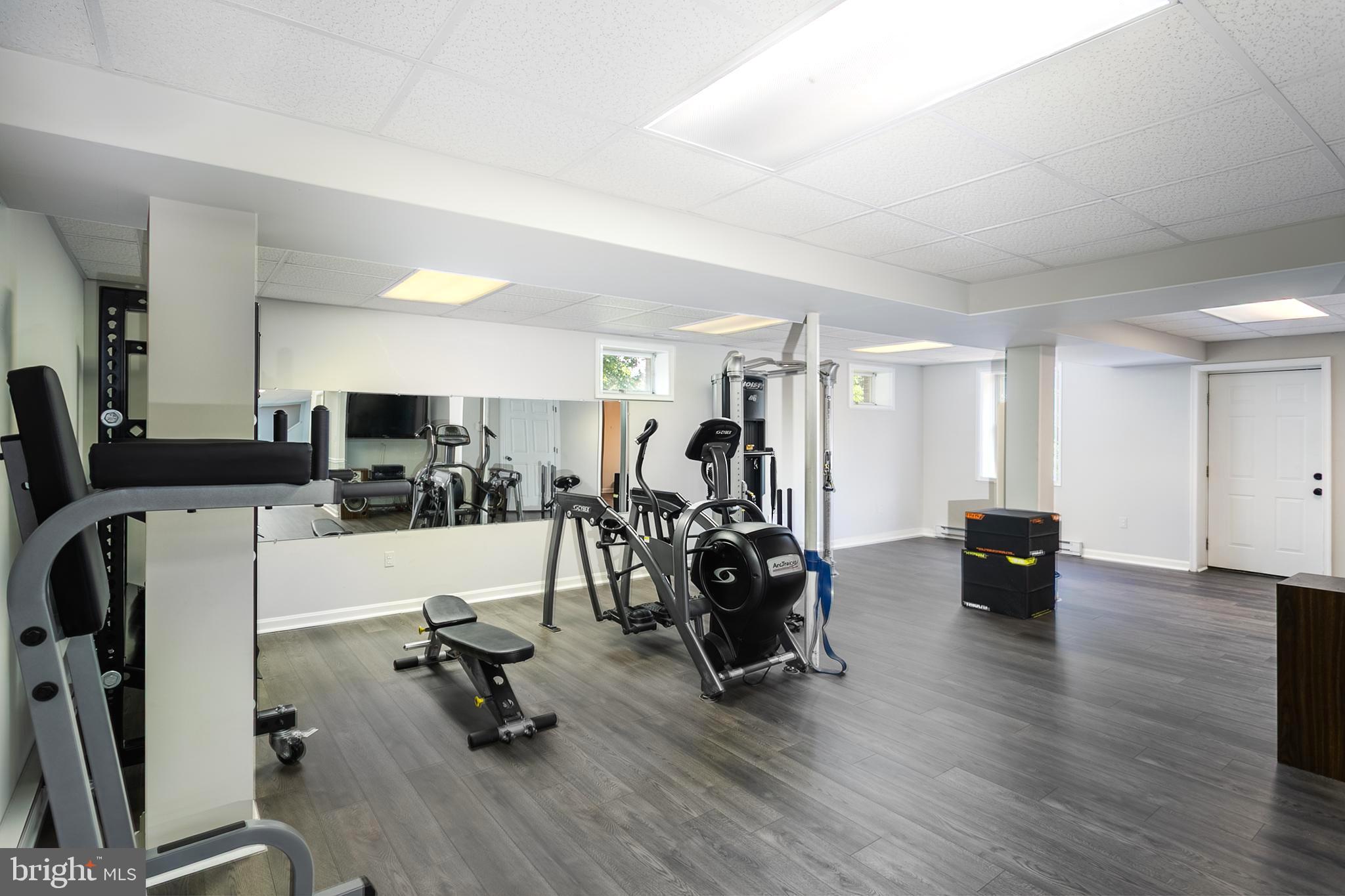 GLENCOE OAKS - Residential