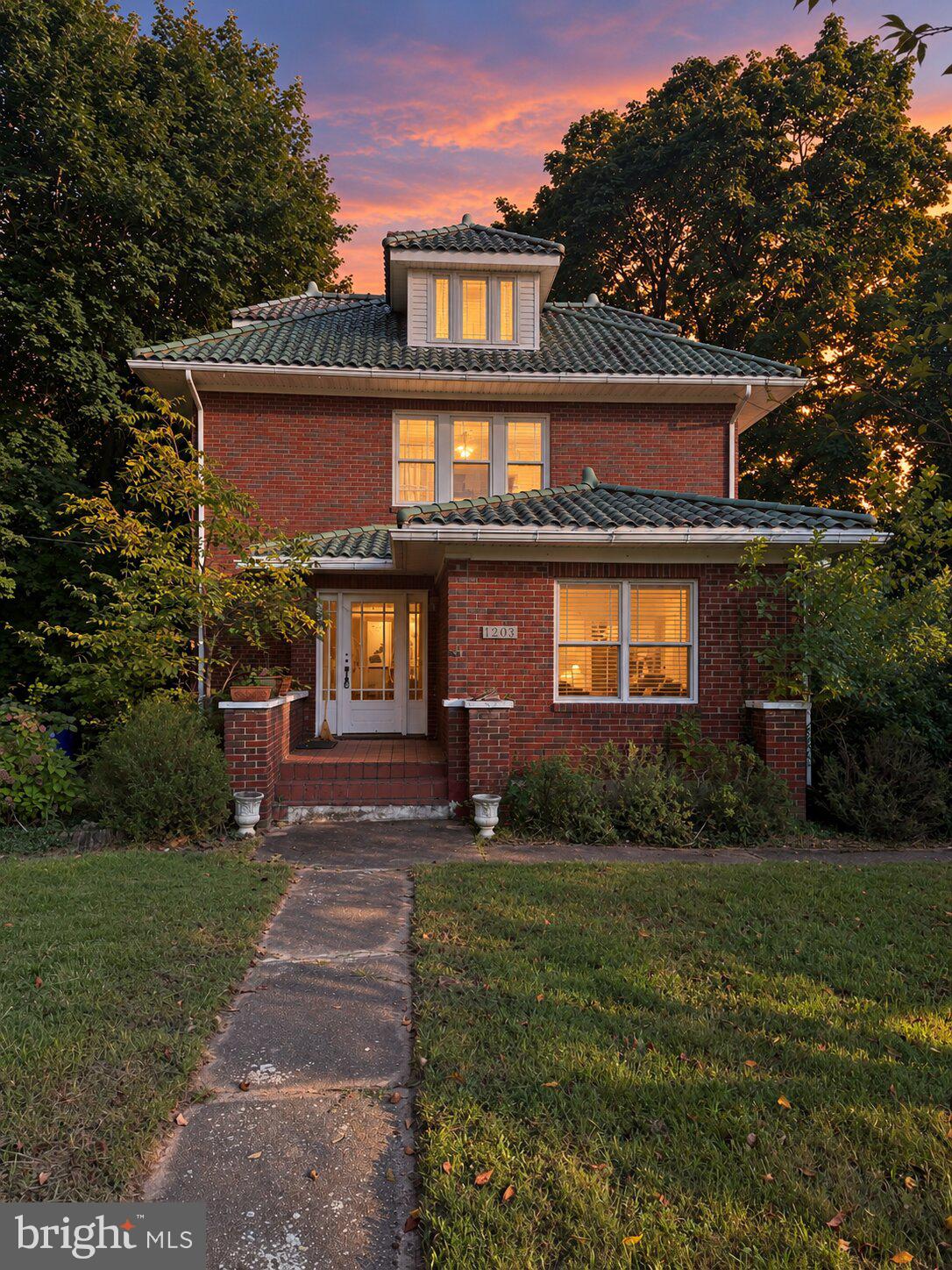 1201 S MAIN STREET