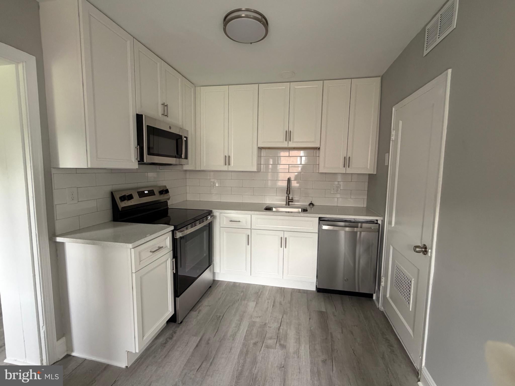 225 BASSETT AVENUE