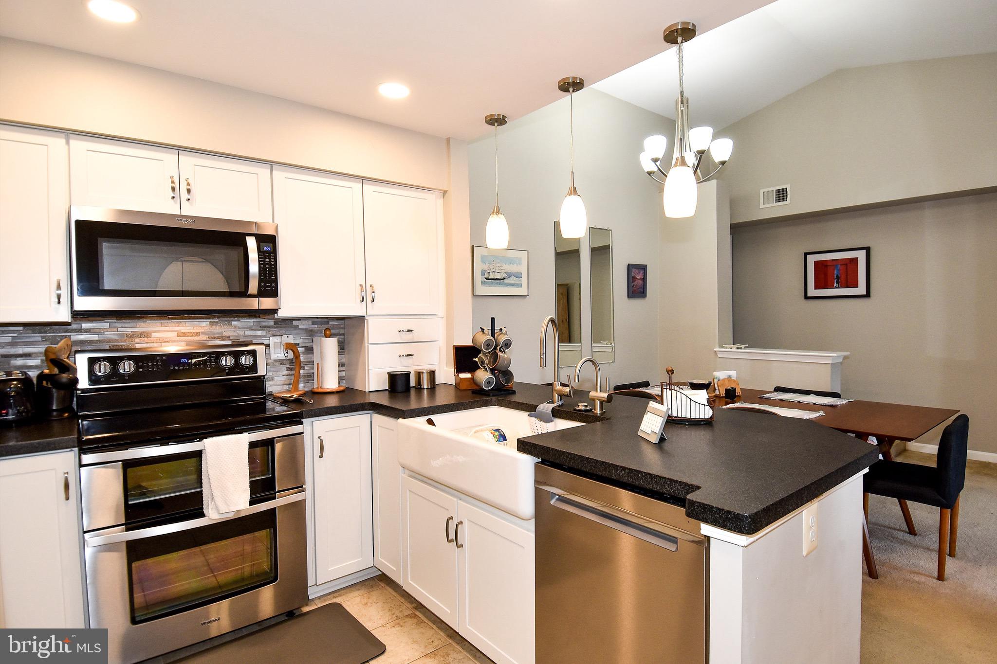 SURREY AT MANCHESTER LAKES - Residential