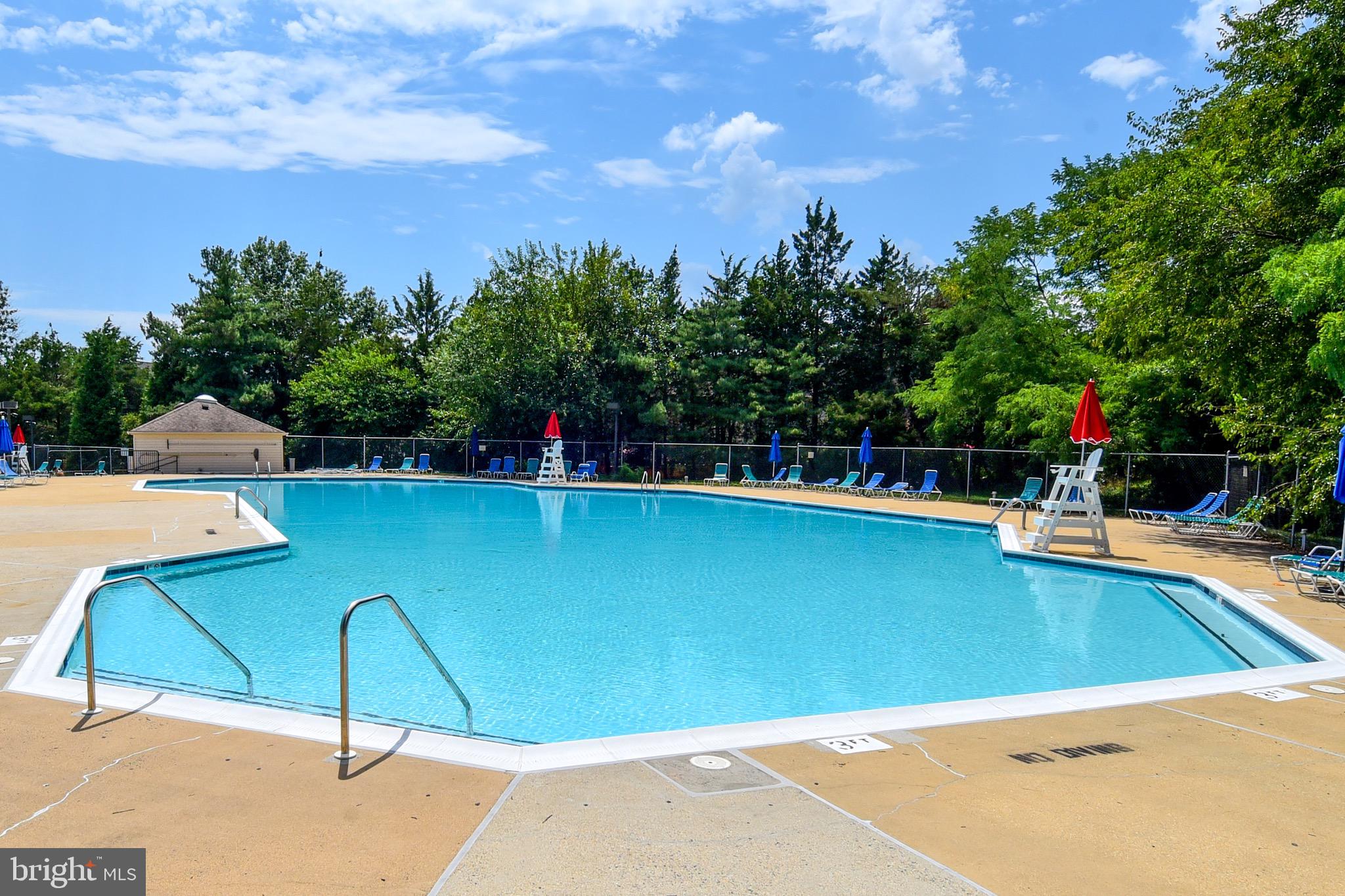 SURREY AT MANCHESTER LAKES - Residential