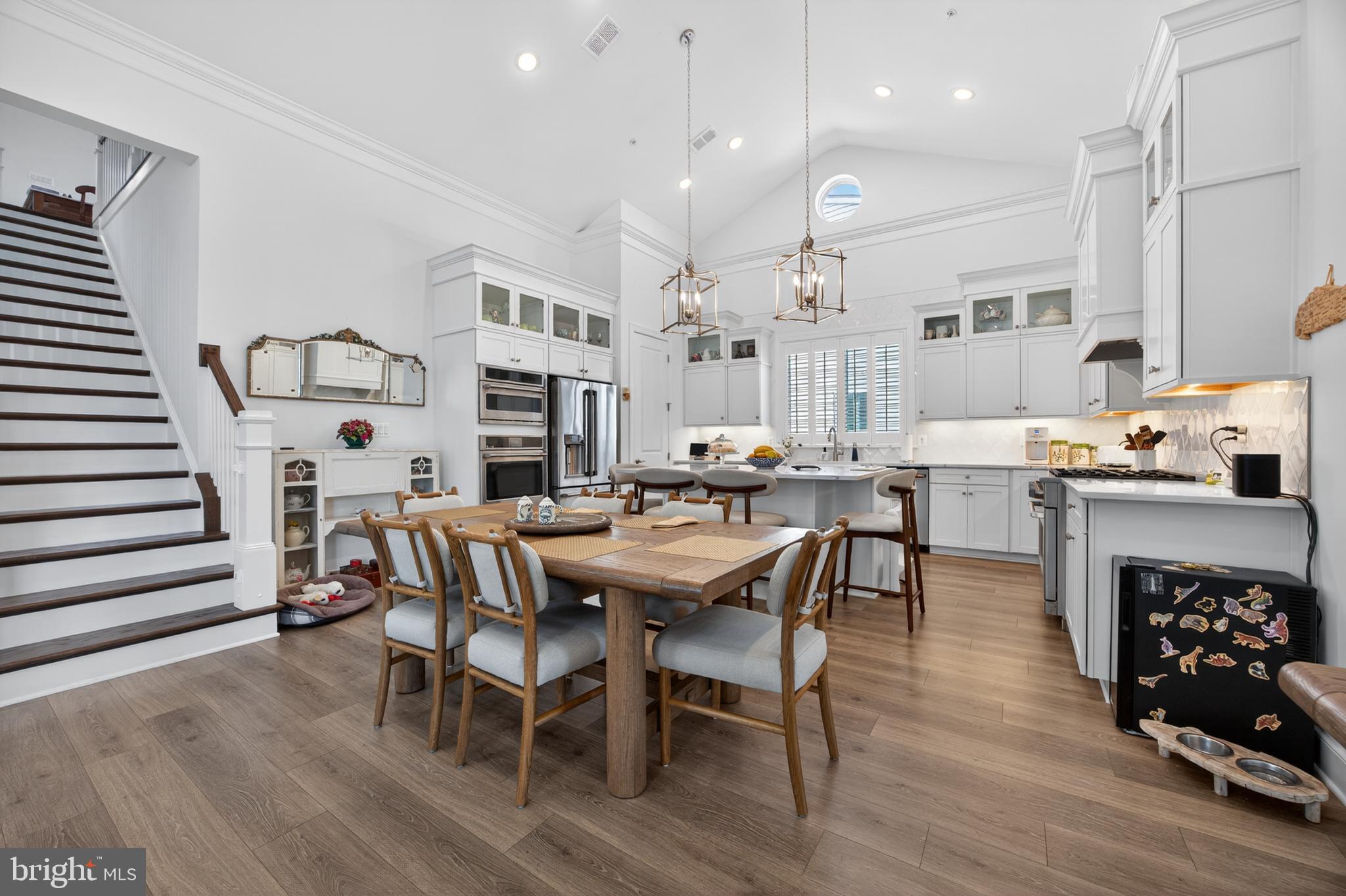 FOUR SEASONS AT KENT ISLAND - Residential