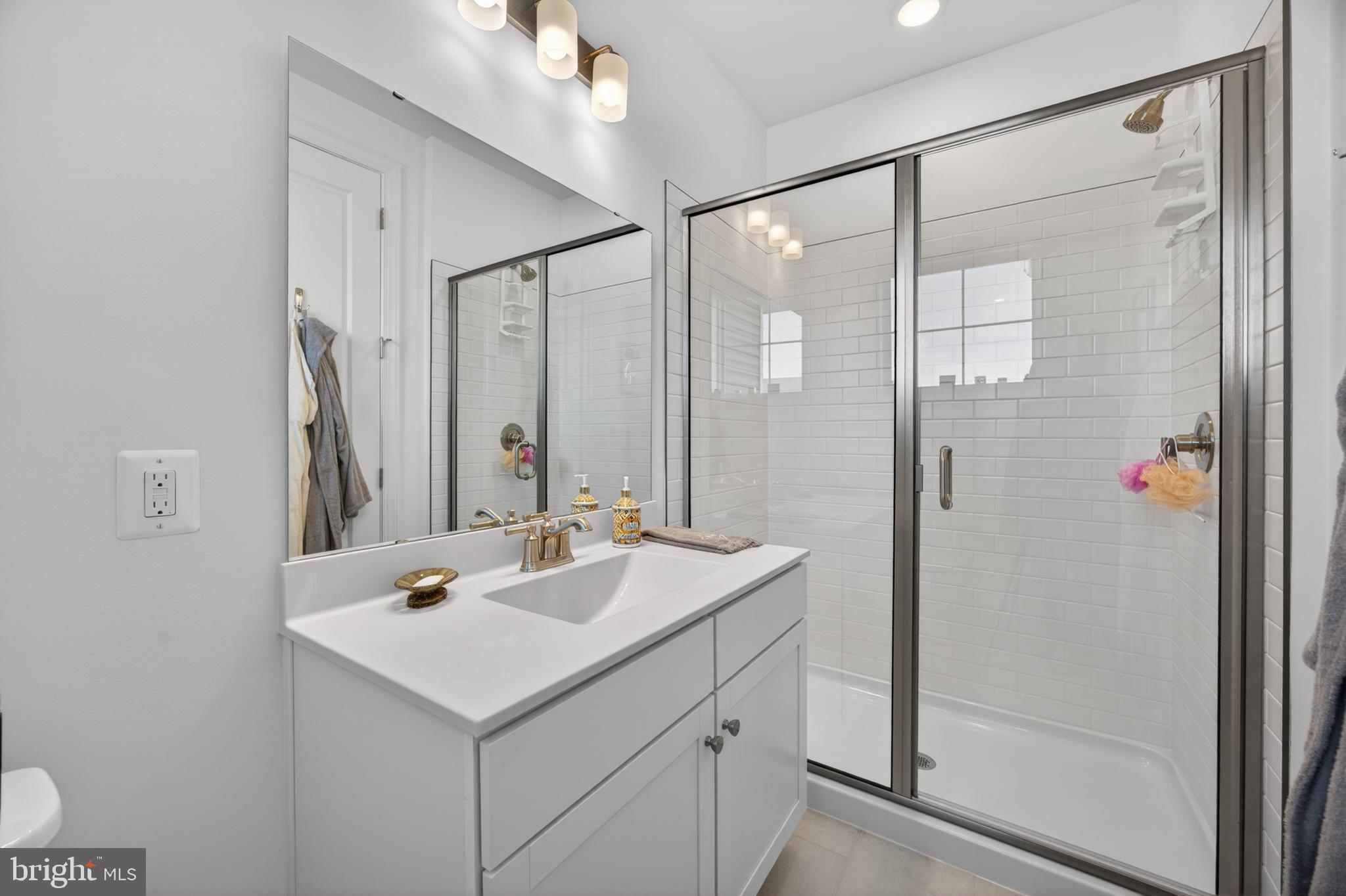 FOUR SEASONS AT KENT ISLAND - Residential