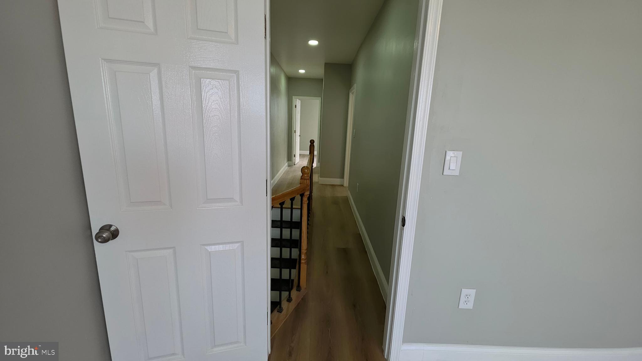 ELMWOOD PARK - Residential