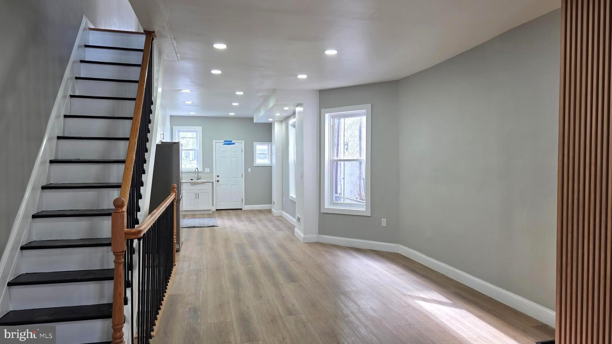 ELMWOOD PARK - Residential