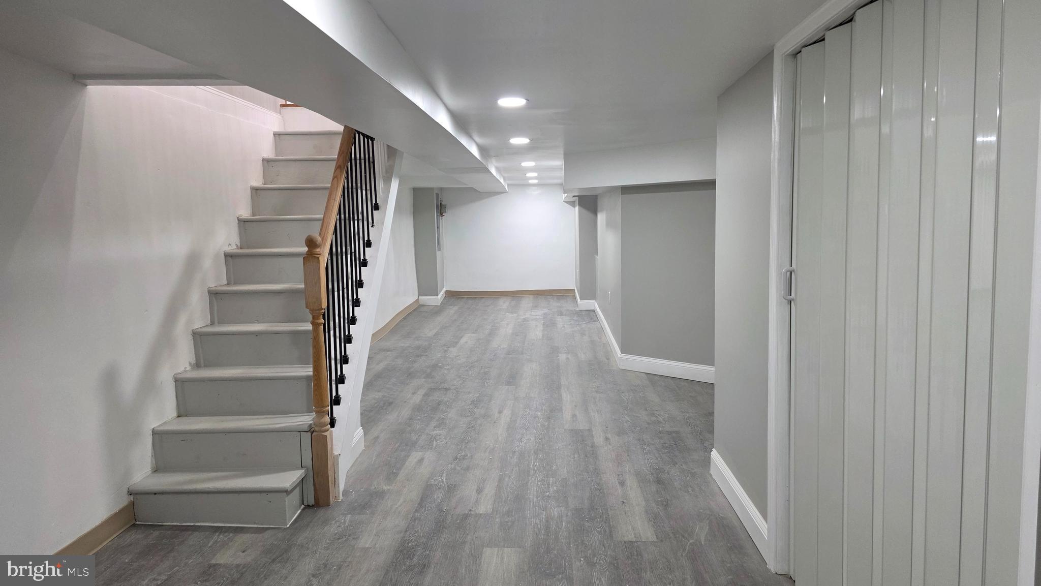 ELMWOOD PARK - Residential