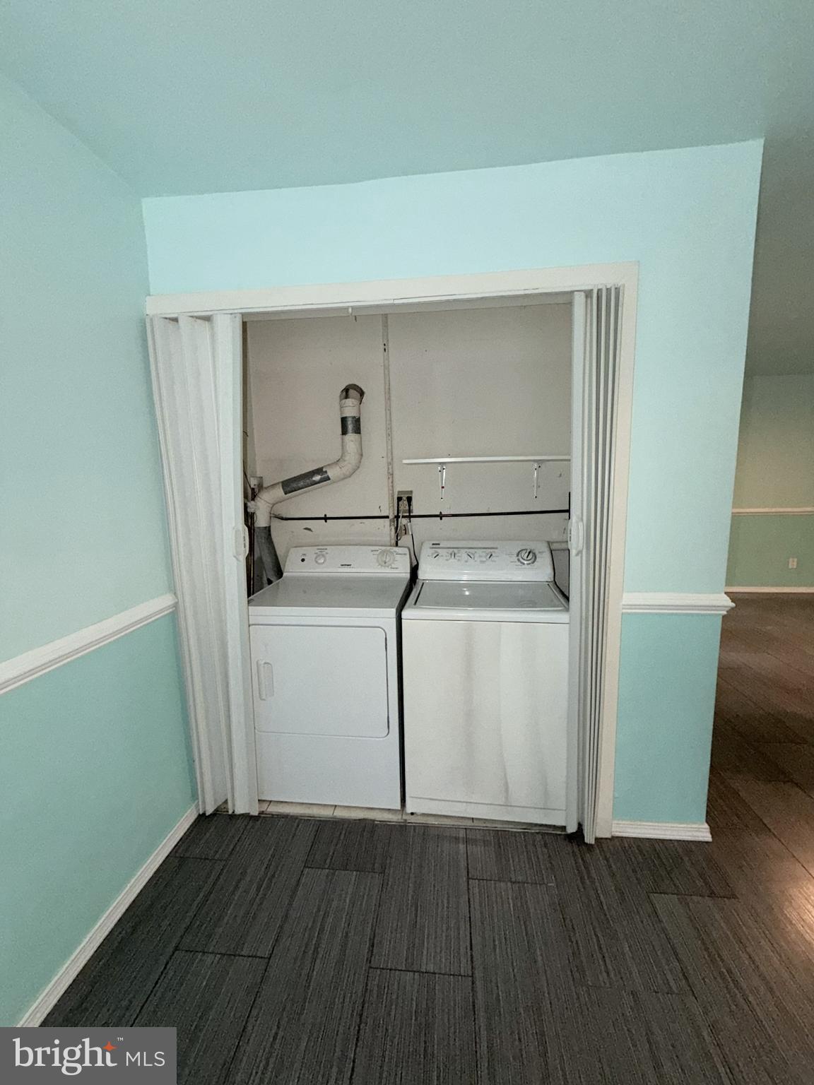 CHERRY GLEN CONDOS - Residential