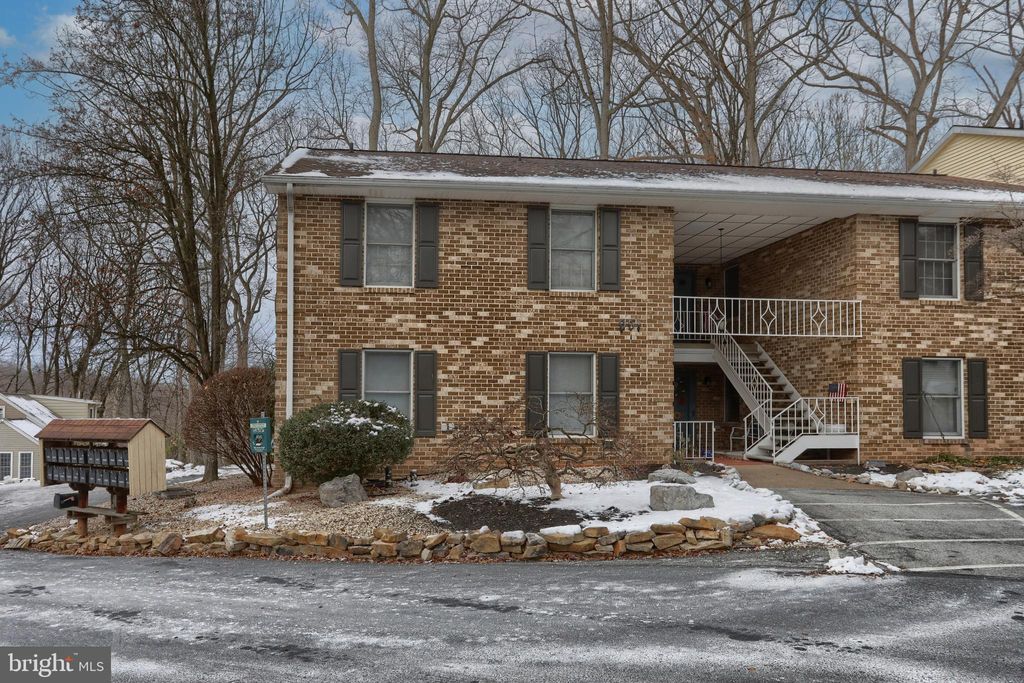 Photo of 951 - A Innsbruck Drive, HUMMELSTOWN, PA 17036 (MLS # PADA2056992)