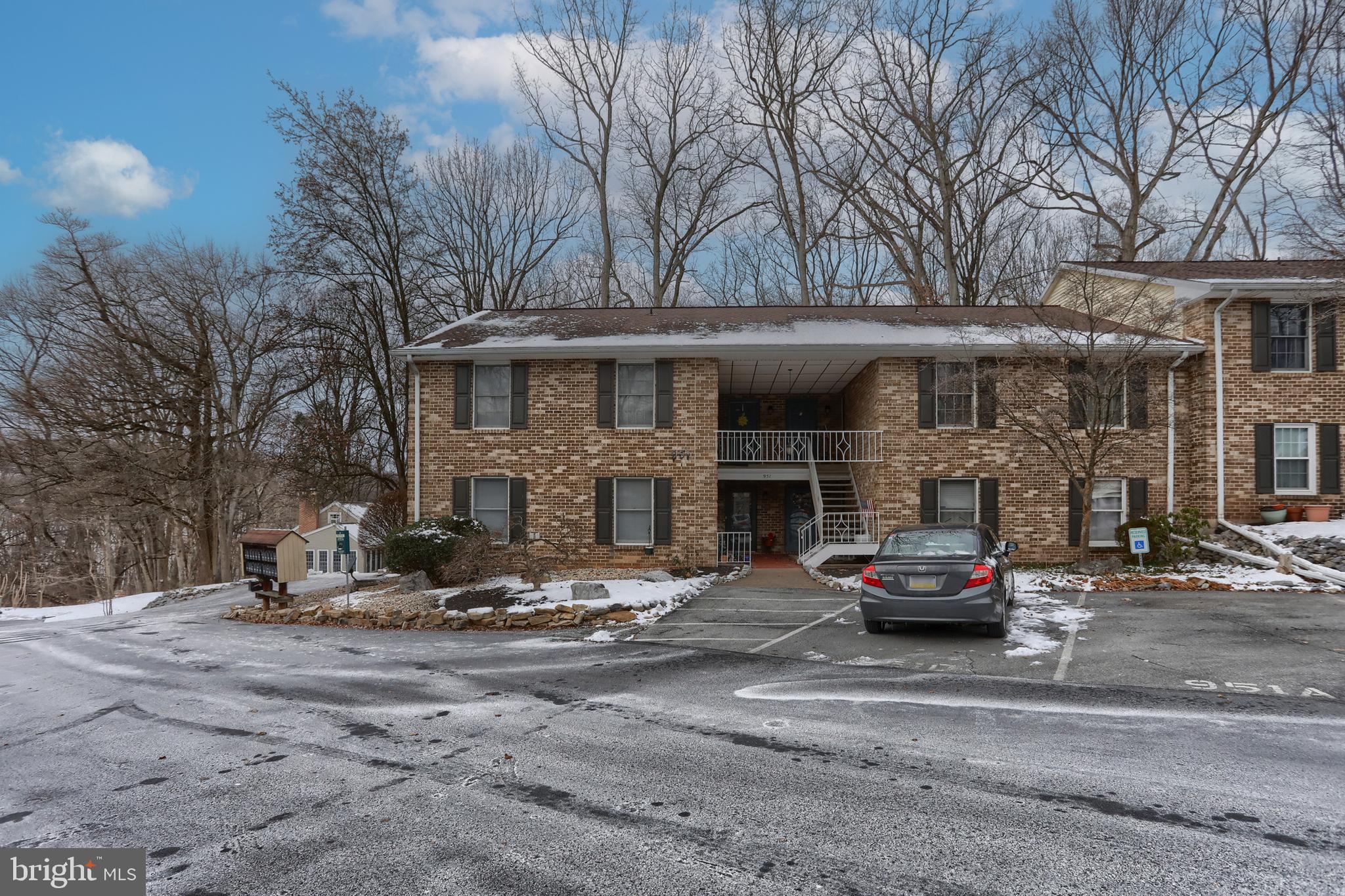 VILLAGE OF INNSBRUCK - Residential