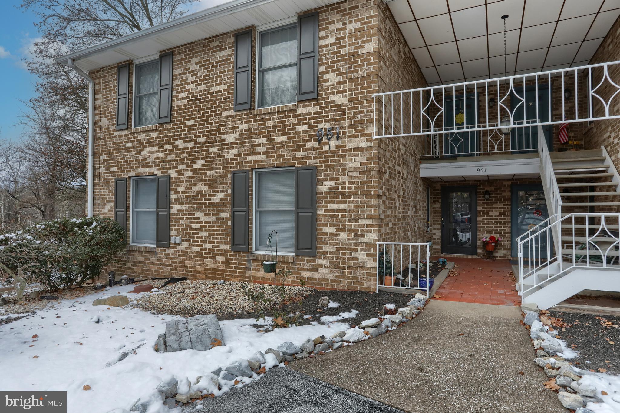 VILLAGE OF INNSBRUCK - Residential