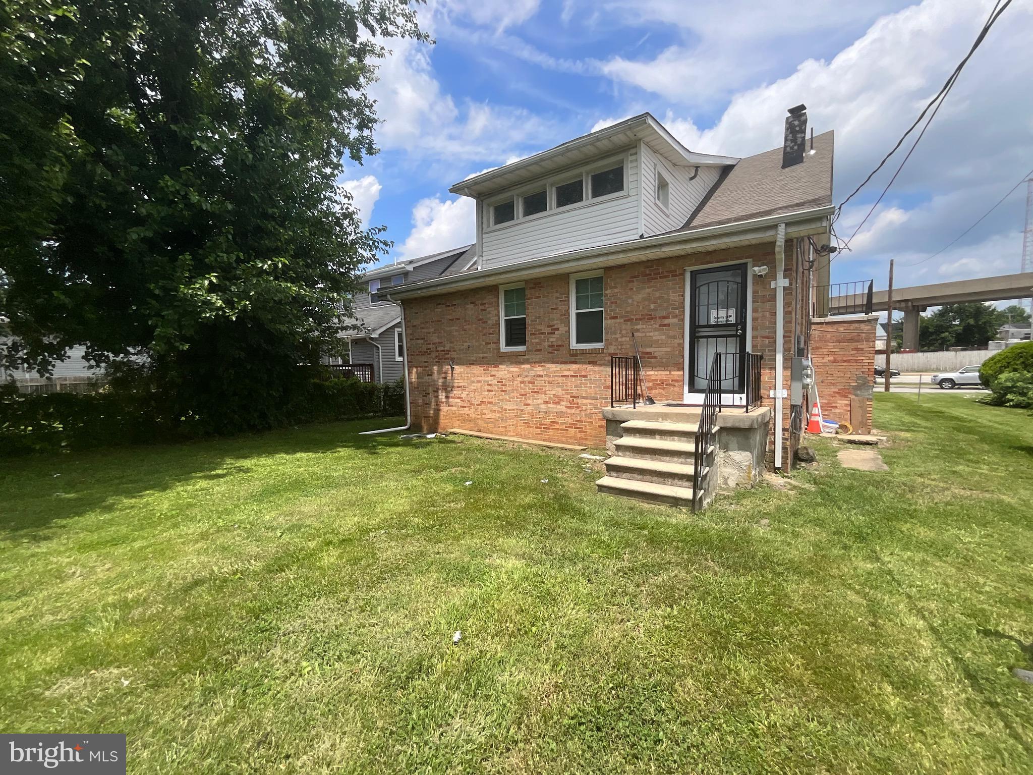 WEST ARLINGTON - Residential Lease