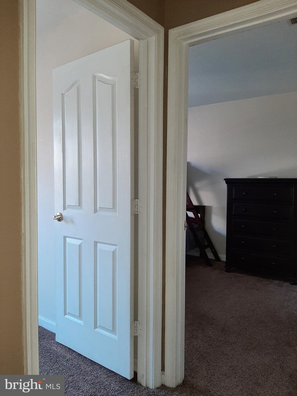 ROBIN MEADOWS - Residential