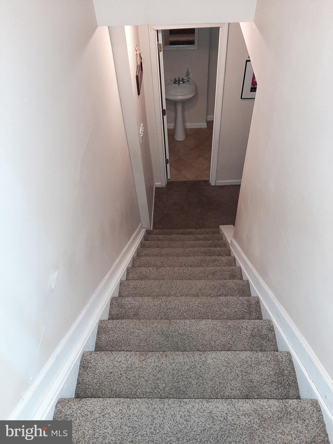 ROBIN MEADOWS - Residential