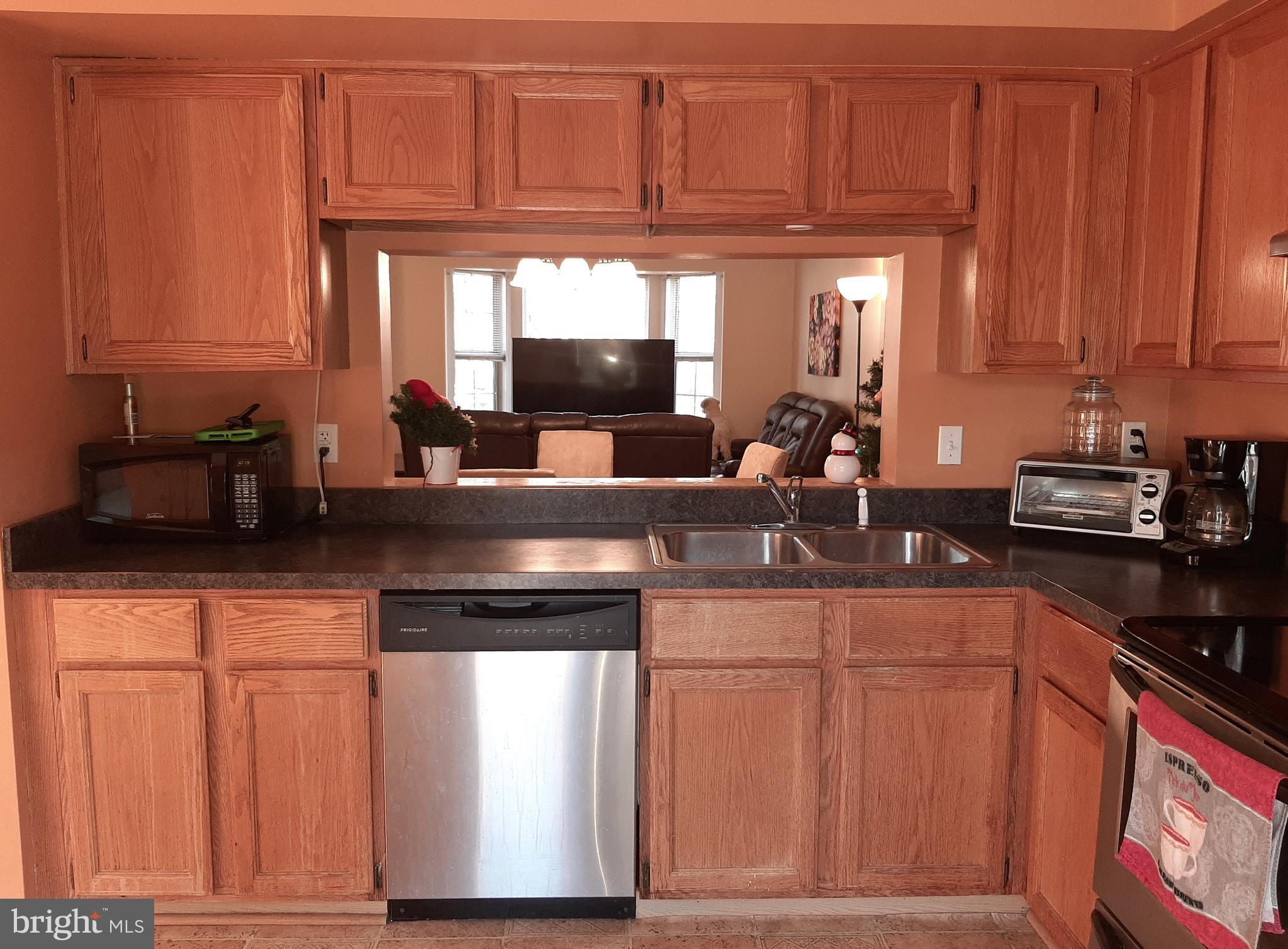 ROBIN MEADOWS - Residential