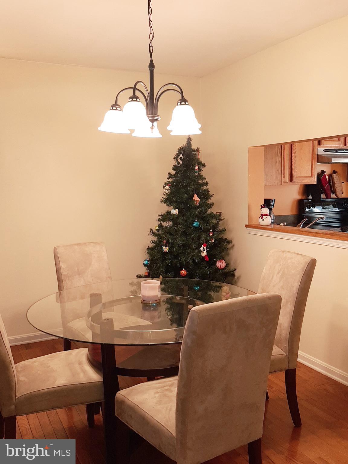 ROBIN MEADOWS - Residential