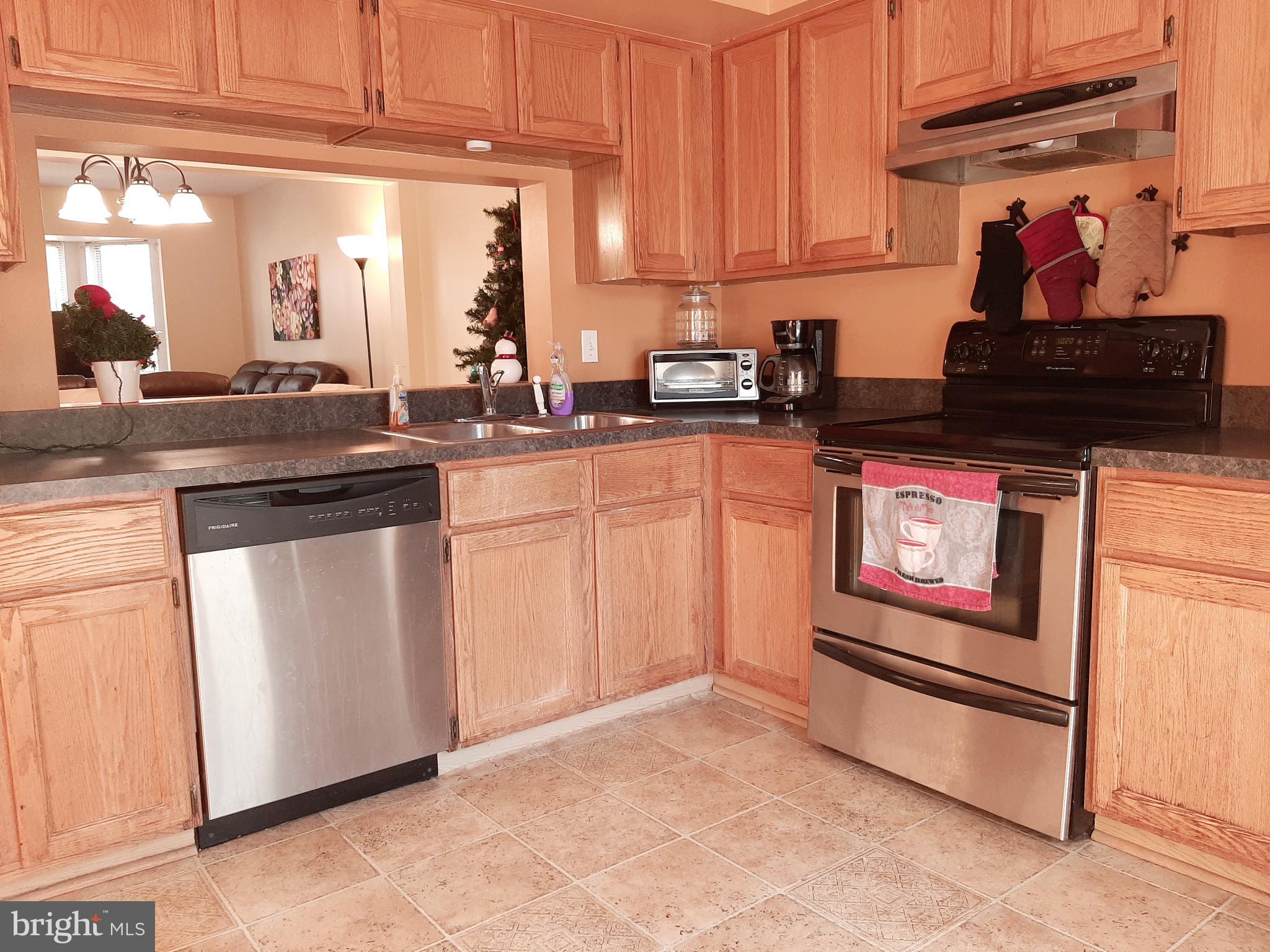 ROBIN MEADOWS - Residential